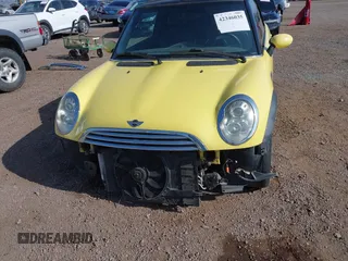 2005 MINI Convertible with VIN WMWRF33435TG11068, listed as a IAAI auction lot 42346035 with 147,367 mi miles and . Bid and sale history available at DreamBid. Image 6.