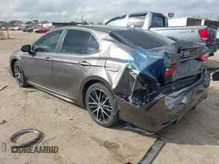 2022 Toyota Camry SE with VIN 4T1G11AKXNU659247, listed as a IAAI auction lot 41517969 with 58,180 mi miles. Bid and sale history available at carsss.com. Image 3.