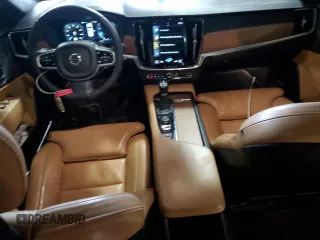 2018 Volvo S90 Inscription z VIN LVY992ML1JP020191, wystawiony jako Copart lot #45768555 z przebiegiem 107 712 mil mil oraz Szkoda całkowita • Salvage title. Historia ofert i sprzedaży dostępna na DreamBid. Obrazek 8.