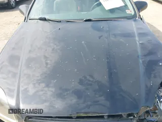 1998 Honda Civic CX with VIN 2HGEJ6321WH112881, listed as a IAAI auction lot 39855441 with 197,139 mi miles. Bid and sale history available at carsss.com. Image 10.