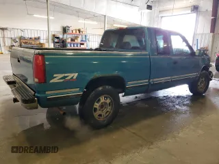 1997 Chevrolet Silverado 1500 with VIN 2GCEK19R8V1276249, listed as a Copart auction lot 52372655 with 237,612 mi miles and Salvage Title. Bid and sale history available at DreamBid. Image 3.