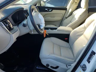 2023 Volvo XC60 Plus Dark Theme with VIN YV4L12RW0P1346161, listed as a Copart auction lot 81305814 with 16,573 mi miles and Clean Title. Bid and sale history available at carsss.com. Image 7.