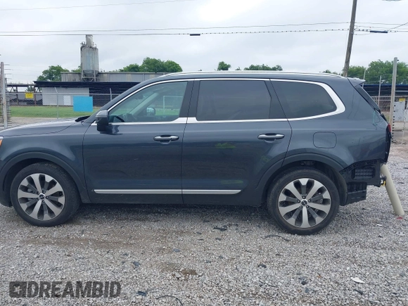 2022 Kia Telluride S with VIN 5XYP64HC0NG318575, listed as a IAAI auction lot 42607732 with 10,422 mi miles and . Bid and sale history available at DreamBid. Image 15.