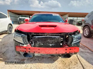 2019 Dodge Charger R/T z VIN 2C3CDXCT6KH633184, wystawiony jako Copart lot #56152775 z przebiegiem 121 141 mil mil oraz Czysty tytuł • Clean title. Historia ofert i sprzedaży dostępna na DreamBid. Obrazek 5.