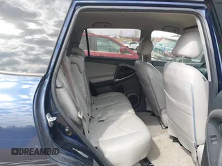 2006 Toyota RAV4 with VIN JTMZD33V466008337, listed as a IAAI auction lot 41916030 with 121,022 mi miles. Bid and sale history available at carsss.com. Image 8.