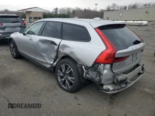 2018 Volvo V90 z VIN YV4102NKXJ1015897, wystawiony jako Copart lot #45741573 z przebiegiem 53 069 mil mil oraz . Historia ofert i sprzedaży dostępna na DreamBid. Obrazek 2.