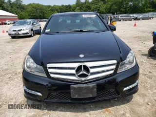 2013 Mercedes-Benz C 300 Sport z VIN WDDGF8AB0DR291960, wystawiony jako Copart lot #60650095 z przebiegiem 88 929 mil mil oraz Czysty tytuł • Clean title. Historia ofert i sprzedaży dostępna na DreamBid. Obrazek 5.