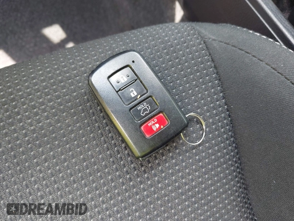 2018 Toyota RAV4 XLE с VIN JTMWFREV3JD121908, выставлен на аукционе IAAI как лот 42140675 с пробегом 114 819 миль миль и . История ставок и продаж доступна на DreamBid. Изображение 11.