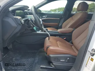 2024 Audi Q8 e-tron z VIN WA16AAGE9RB020144, wystawiony jako Copart lot #57145455 z przebiegiem 23 799 mil mil oraz Szkoda całkowita • Salvage title. Historia ofert i sprzedaży dostępna na DreamBid. Obrazek 7.