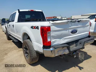 2019 Ford F-250 XL with VIN 1FT7W2BT0KEE85911, listed as a IAAI auction lot 42335375 with 278,138 mi miles and . Bid and sale history available at DreamBid. Image 3.