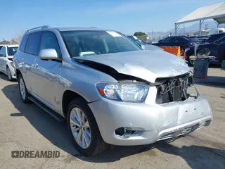 2008 Toyota Highlander Hybrid with VIN JTEEW41AX82008556, listed as a IAAI auction lot 41409295 with 201,687 mi miles. Bid and sale history available at carsss.com. Image 1.