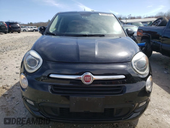 2016 FIAT 500X Lounge z VIN ZFBCFYDT4GP395562, wystawiony jako Copart lot #52273235 z przebiegiem 150 036 mil mil oraz Szkody całkowita. Historia ofert i sprzedaży dostępna na DreamBid. Obrazek 5.
