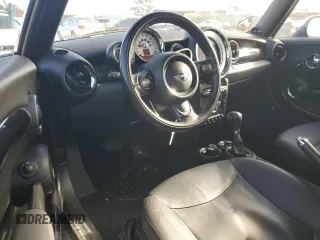 2011 MINI Convertible with VIN WMWZN3C53BT133576, listed as a Copart auction lot 87543835 with 69,999 mi miles and Salvage title. Bid and sale history available at DreamBid. Image 8.