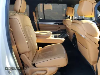 2022 Jeep Grand Wagoneer Series III with VIN 1C4SJVGP0NS113612, listed as a Copart auction lot 80022074 with 39,988 mi miles and Salvage title. Bid and sale history available at DreamBid. Image 11.