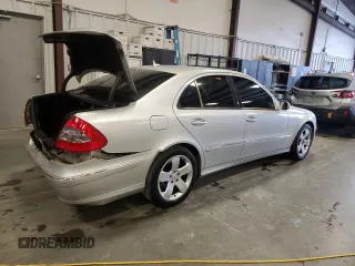 2007 Mercedes-Benz E 550 with VIN WDBUF72X97B017766, listed as a Copart auction lot 48523515 with 299,578 mi miles and Salvage Title. Bid and sale history available at DreamBid. Image 3.