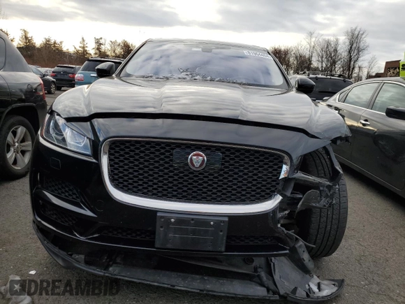 2020 Jaguar F-Pace 25t Prestige with VIN SADCK2FX0LA647878, listed as a Copart auction lot 81964404 with 46,720 mi miles and Salvage title. Bid and sale history available at DreamBid. Image 5.