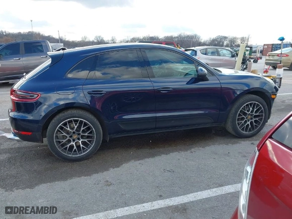2018 Porsche Macan with VIN WP1AA2A53JLB21062, listed as a IAAI auction lot 41066589 with 53,013 mi miles. Bid and sale history available at carsss.com. Image 13.