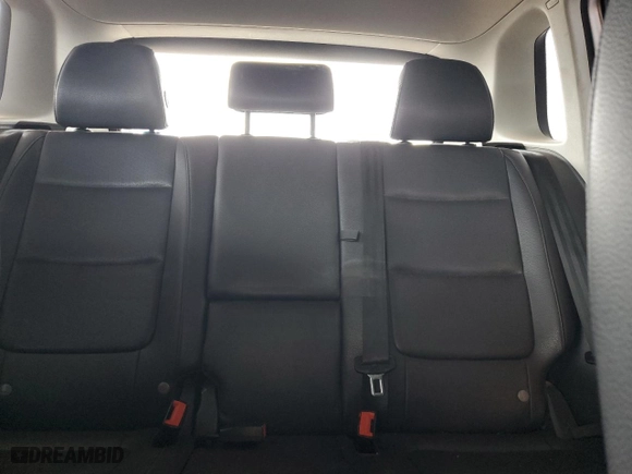 2017 Volkswagen Tiguan S with VIN WVGAV7AX4HK026185, listed as a Copart auction lot 50966555 with 152,810 mi miles and Salvage Title. Bid and sale history available at carsss.com. Image 10.