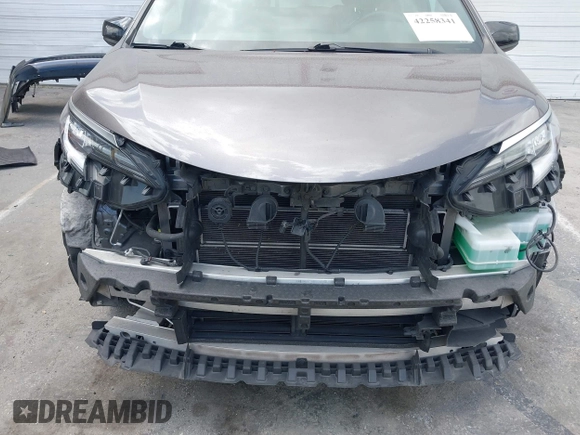 2022 Toyota Sienna XSE z VIN 5TDDSKFC6NS057817, wystawiony jako IAAI lot #42258341 z przebiegiem 196 985 mil mil oraz . Historia ofert i sprzedaży dostępna na DreamBid. Obrazek 6.