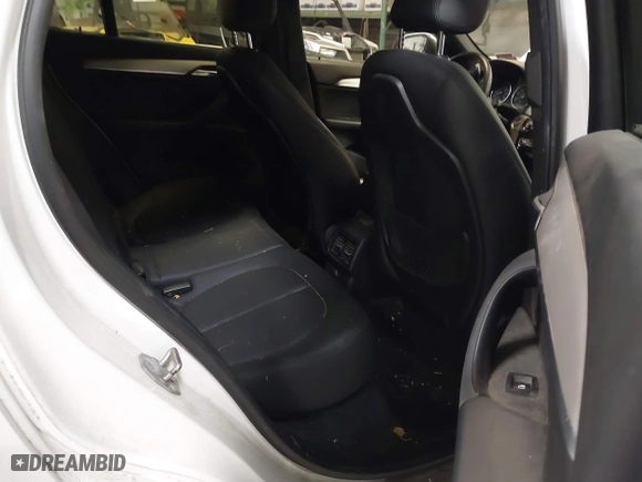 2016 BMW X1 xDrive28i with VIN WBXHT3C30G5E52065, listed as a IAAI auction lot 41552781 with 205,961 mi miles. Bid and sale history available at carsss.com. Image 8.
