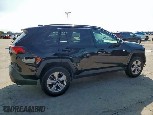 2022 Toyota RAV4 XLE with VIN 2T3P1RFV4NW292113, listed as a Copart auction lot 58870175 with 56,921 mi miles and Salvage title. Bid and sale history available at DreamBid. Image 3.