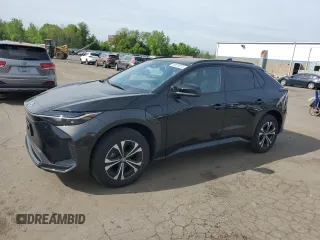 2023 Toyota bZ4X XLE z VIN JTMABABAXPA001834, wystawiony jako Copart lot #56873675 z przebiegiem 19 248 mil mil oraz Szkoda całkowita • Salvage title. Historia ofert i sprzedaży dostępna na DreamBid. Obrazek 1.