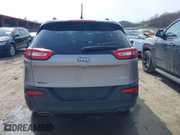 2018 Jeep Cherokee Latitude Tech Connect with VIN 1C4PJMCX7JD549572, listed as a IAAI auction lot 41932602 with 134,025 mi miles and . Bid and sale history available at DreamBid. Image 16.
