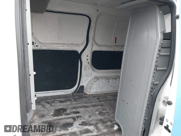 2019 Nissan NV200 S z VIN 3N6CM0KN8KK696187, wystawiony jako IAAI lot #41688850 z przebiegiem 126 602 mil mil oraz . Historia ofert i sprzedaży dostępna na DreamBid. Obrazek 8.