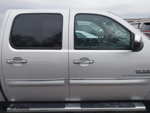 2012 Chevrolet Silverado 1500 LT with VIN 3GCPCSE02CG192161, listed as a IAAI auction lot 41287598 with 284,698 mi miles. Bid and sale history available at carsss.com. Image 13.