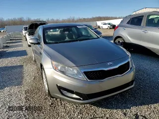 2013 Kia Optima LX z VIN 5XXGM4A76DG244326, wystawiony jako Copart lot #48129005 z przebiegiem 102 501 mil mil oraz Nie do naprawy • Non repairable. Historia ofert i sprzedaży dostępna na DreamBid. Obrazek 13.