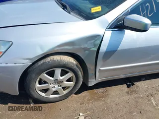 2005 Honda Accord EX-L z VIN 1HGCM66845A041929, wystawiony jako IAAI lot #42193697 z przebiegiem 165 324 mil mil oraz . Historia ofert i sprzedaży dostępna na DreamBid. Obrazek 6.