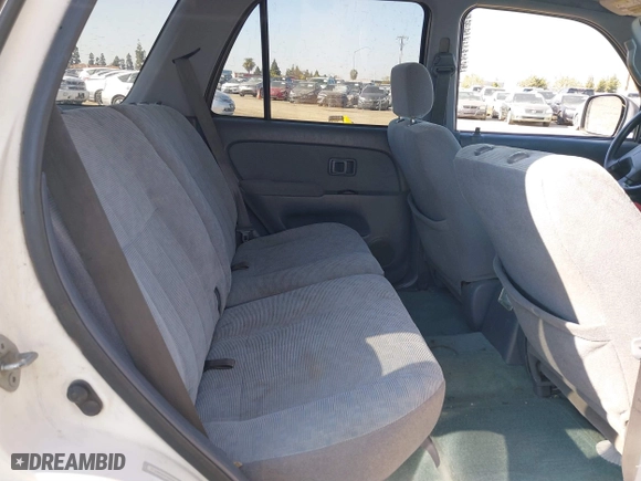 2000 Toyota 4Runner with VIN JT3GM84RXY0058918, listed as a IAAI auction lot 41432145 with 342,077 mi miles. Bid and sale history available at carsss.com. Image 8.