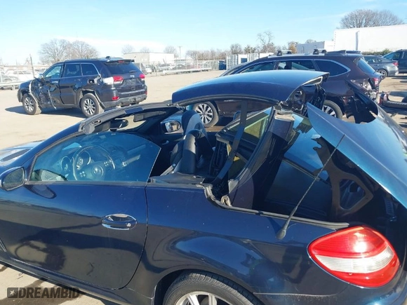 2005 Mercedes-Benz SLK-Class with VIN WDBWK56F75F071339, listed as a IAAI auction lot 41467892 with 175,799 mi miles. Bid and sale history available at carsss.com. Image 12.