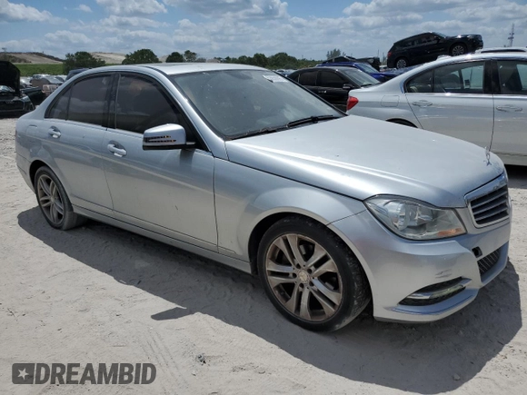 2014 Mercedes-Benz C 250 Sport z VIN WDDGF4HB4EG250095, wystawiony jako Copart lot #53650695 z przebiegiem Nie podano mil oraz Szkoda całkowita • Salvage title. Historia ofert i sprzedaży dostępna na DreamBid. Obrazek 4.