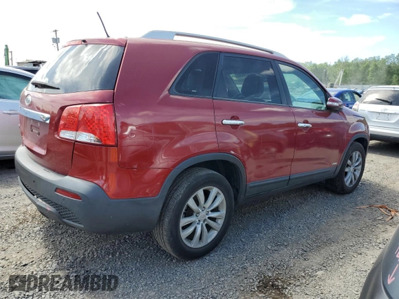 2011 Kia Sorento EX z VIN 5XYKUDA24BG086804, wystawiony jako Copart lot #57394805 z przebiegiem 148 932 mil mil oraz Szkoda całkowita • Salvage title. Historia ofert i sprzedaży dostępna na DreamBid. Obrazek 3.