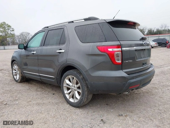 2015 Ford Explorer Limited with VIN 1FM5K7F85FGB30809, listed as a IAAI auction lot 41499836 with 102,332 mi miles. Bid and sale history available at carsss.com. Image 3.