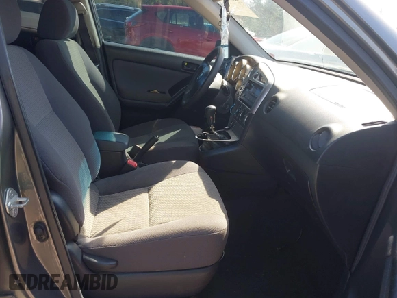 2006 Toyota Matrix STD with VIN 2T1KR32E76C575204, listed as a IAAI auction lot 42079811 with 299,999 mi miles and . Bid and sale history available at carsss.com. Image 5.