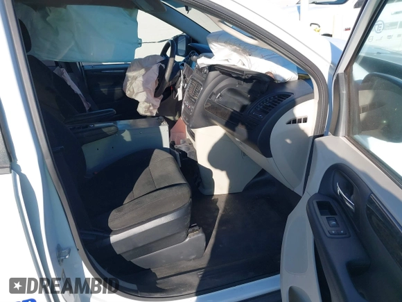 2015 Ram Cargo Van Tradesman with VIN 2C4JRGAG3FR680246, listed as a IAAI auction lot 40596096 with Not Provided miles and . Bid and sale history available at carsss.com. Image 5.