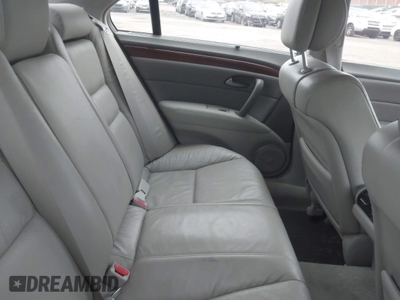 2008 Acura RL Tech Pkg with VIN JH4KB16698C003234, listed as a IAAI auction lot 42016577 with 1 mi miles. Bid and sale history available at carsss.com. Image 8.