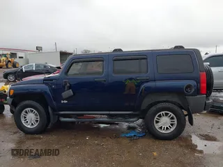 2007 Hummer H3 SUV with VIN 5GTDN13E578250970, listed as a IAAI auction lot 41560783 with 164,136 mi miles. Bid and sale history available at carsss.com. Image 14.