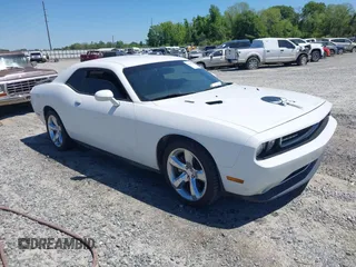 2013 Dodge Challenger R/T z VIN 2C3CDYBTXDH562582, wystawiony jako IAAI lot #42059512 z przebiegiem 181 522 mil mil oraz . Historia ofert i sprzedaży dostępna na DreamBid. Obrazek 1.