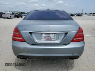 2013 Mercedes-Benz S 550 z VIN WDDNG7DB8DA517526, wystawiony jako Copart lot #53884865 z przebiegiem 119 398 mil mil oraz Nie do naprawy • Non repairable. Historia ofert i sprzedaży dostępna na DreamBid. Obrazek 6.