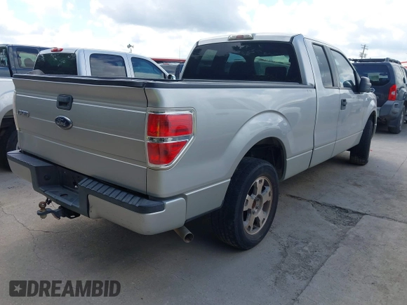 2009 Ford F-150 STX with VIN 1FTRX12W59FB48648, listed as a IAAI auction lot 42585400 with 194,483 mi miles and . Bid and sale history available at DreamBid. Image 4.