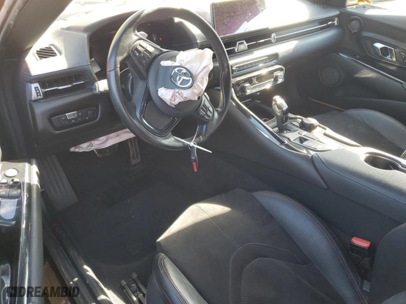 2020 Toyota GR Supra 3.0 with VIN WZ1DB4C08LW032292, listed as a Copart auction lot 42190135 with 43,982 mi miles and Non Repairable. Bid and sale history available at carsss.com. Image 8.