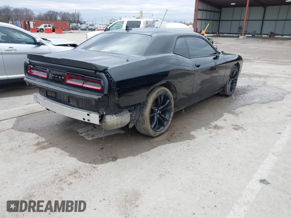 2017 Dodge Challenger SXT z VIN 2C3CDZAG5HH501706, wystawiony jako IAAI lot #41508621 z przebiegiem 93 658 mil mil oraz . Historia ofert i sprzedaży dostępna na DreamBid. Obrazek 17.