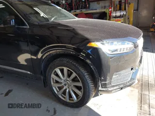 2017 Volvo XC90 Inscription with VIN YV4A22PL3H1164551, listed as a IAAI auction lot 41670475 with 101,391 mi miles. Bid and sale history available at carsss.com. Image 6.