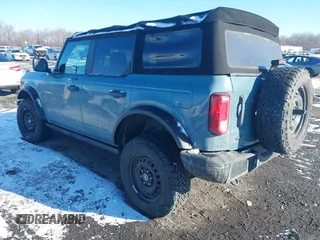 2021 Ford Bronco with VIN 1FMEE5BH2MLB08238, listed as a IAAI auction lot 41355446 with 44,441 mi miles and . Bid and sale history available at DreamBid. Image 3.