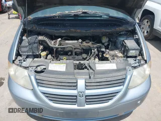 2005 Dodge Caravan SE z VIN 1D4GP24RX5B126816, wystawiony jako IAAI lot #42249235 z przebiegiem 152 638 mil mil oraz . Historia ofert i sprzedaży dostępna na DreamBid. Obrazek 10.
