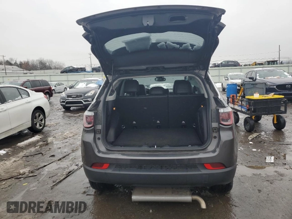 2022 Jeep Compass Altitude with VIN 3C4NJDBB0NT217079, listed as a Copart auction lot 44569765 with 8,818 mi miles and Salvage Title. Bid and sale history available at carsss.com. Image 6.