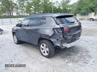 2020 Jeep Compass Latitude z VIN 3C4NJDBB9LT129693, wystawiony jako IAAI lot #42238631 z przebiegiem 36 742 mil mil oraz . Historia ofert i sprzedaży dostępna na DreamBid. Obrazek 3.